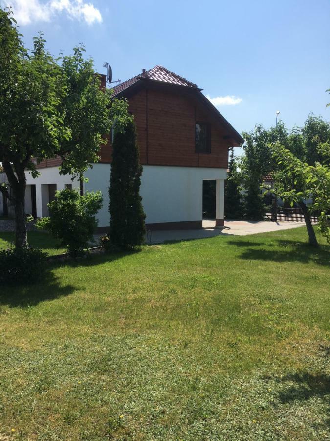 Pokoje Kasztanowa Wilkasy Exteriör bild